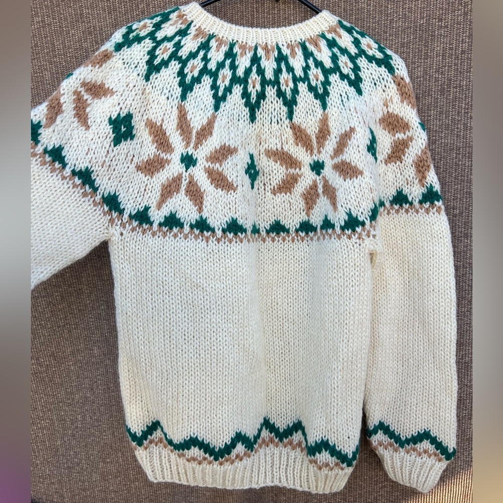 Vintage Hand Knit Fair Isle Acrylic Sweater Nordic Pullover chunky pullover Sz S